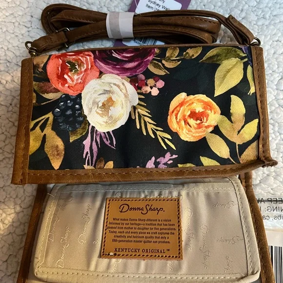 💐💐DONNA SHARP Sydney Crossbody Wallet Tri-fold, adj. strap (reg.$39 NWT - Picture 4 of 10